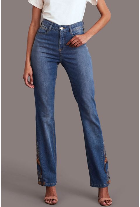 Calça jeans boot cut com bordado - reservanatural